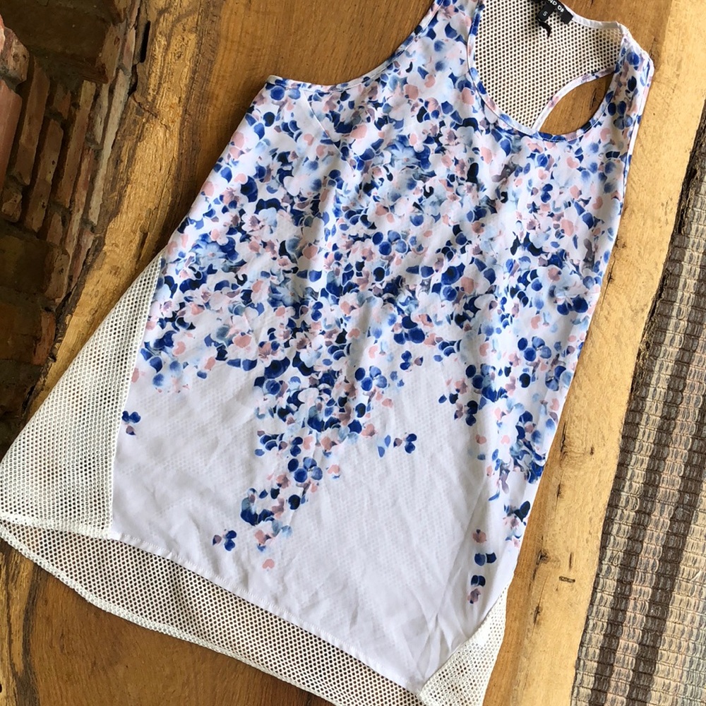 Sleeveless mesh razor back blouse - Picture 1 of 4